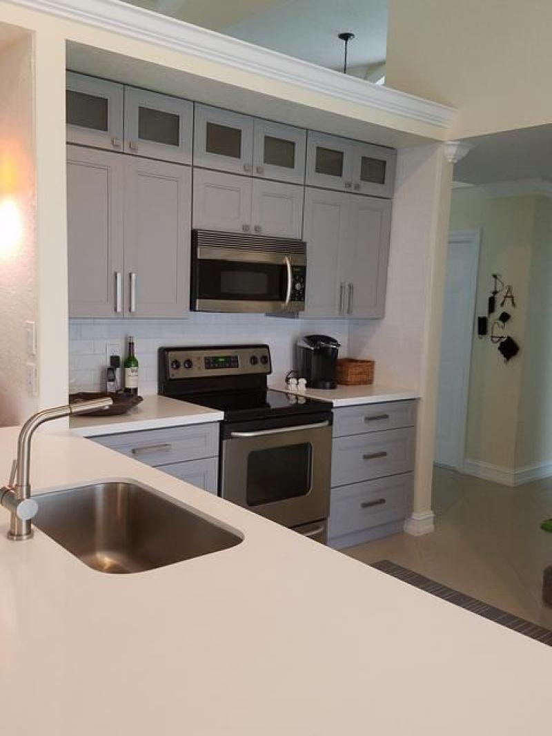 Gainsboro Gray Kitchen Cabinets