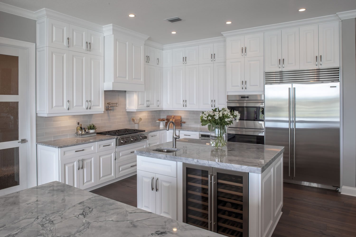 Dove White Frameless Kitchen Cabinets
