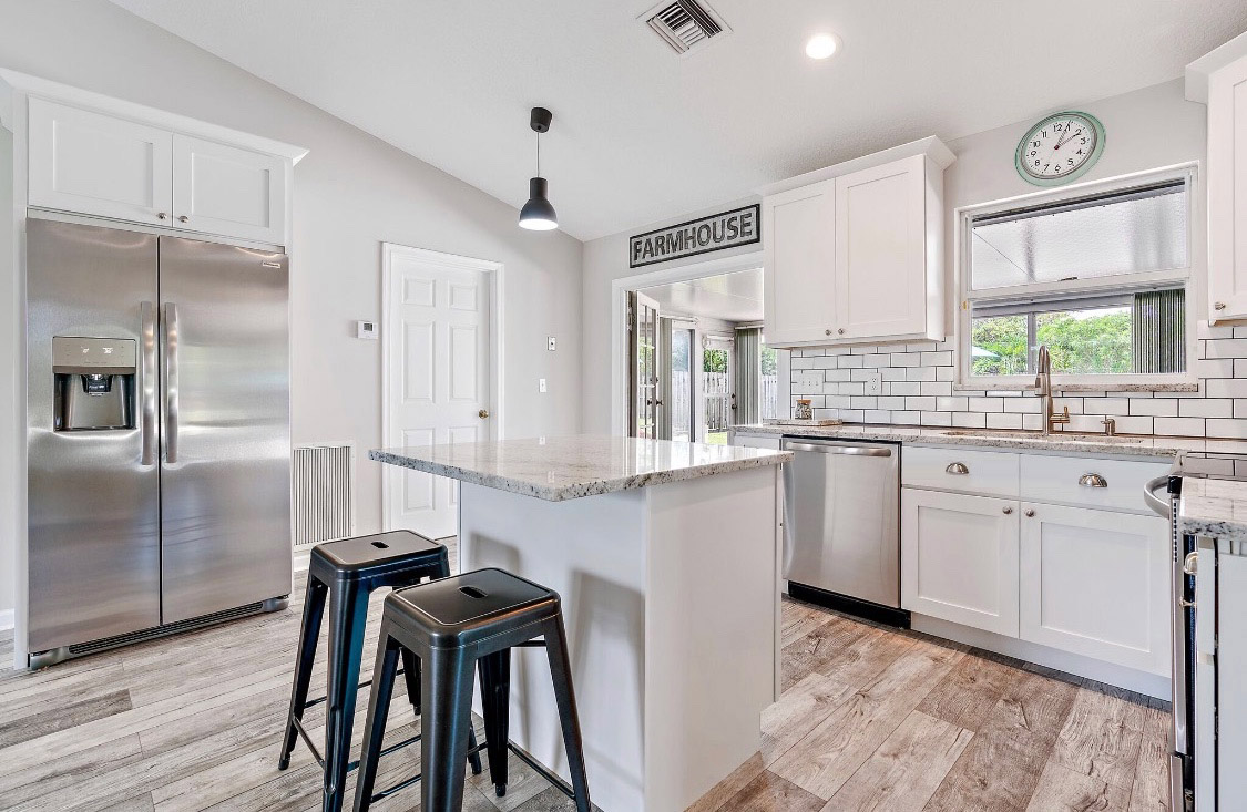 Easton White Slab Kitchen Cabinets